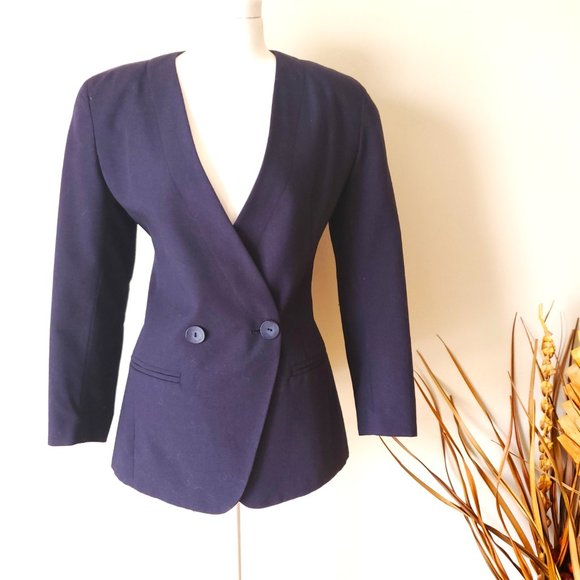 Vintage Braemar Petites by Jeremy Scott dark blue blazer. - Picture 5 of 15
